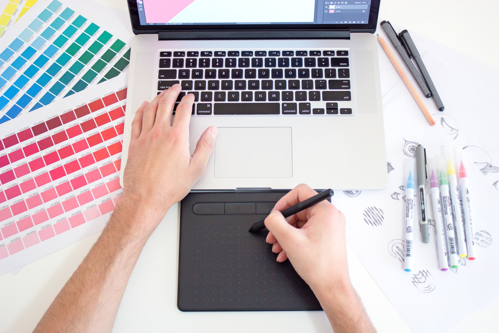 Pros And Cons: Graphic Design Agencies vs. Unlimited Graphic Design